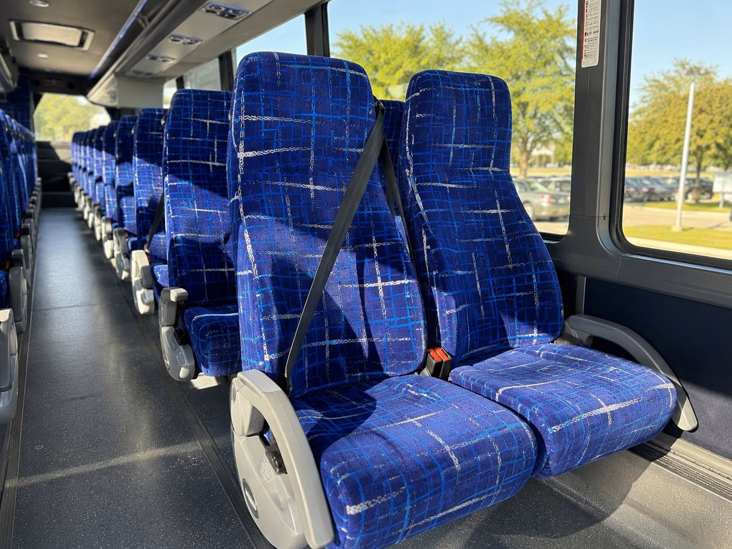 getting your group to american airlines center globe life field and at t stadium from plano