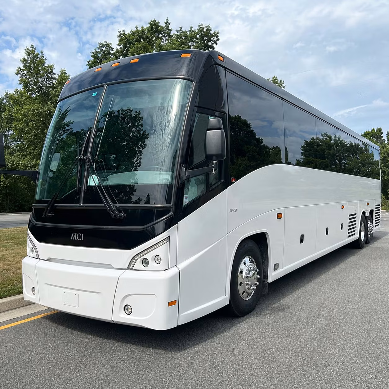 multi day bus rentals for plano corporate retreats and conference travel