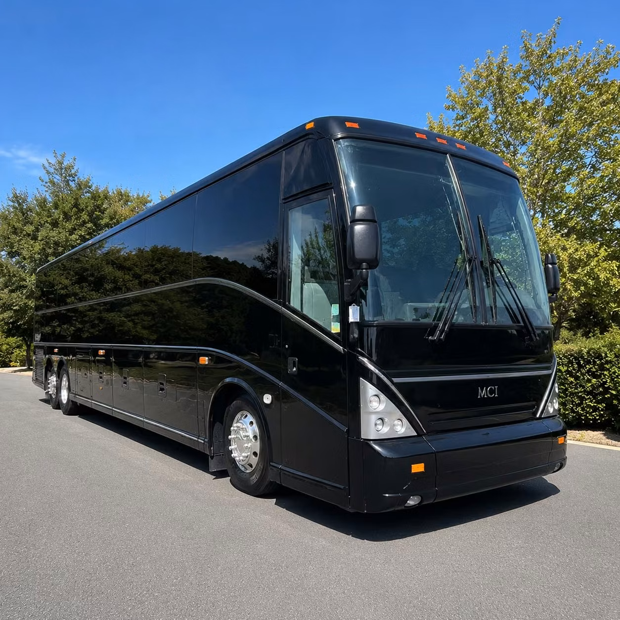 plano employee shuttle services for commuters and corporate campuses